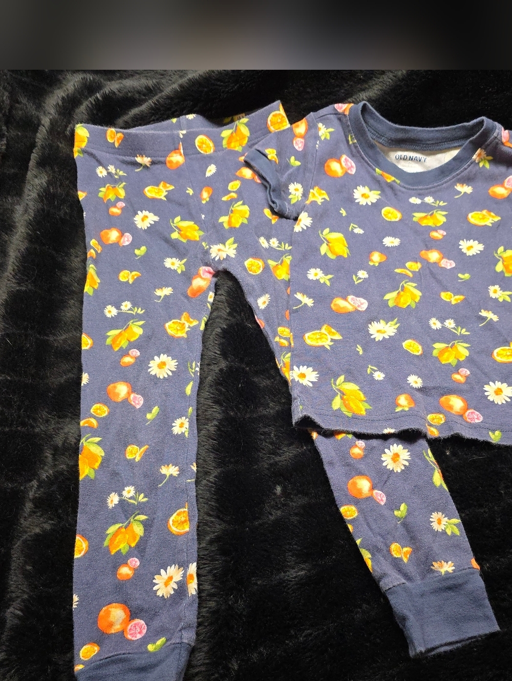 Old Navy 4T Navy Blue Pajama Set with Orange Fruit & White Daisies